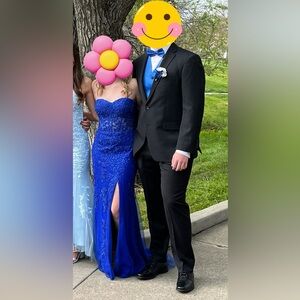 Prom or Senior Ball-Elegant formal Blue Strapless Dress